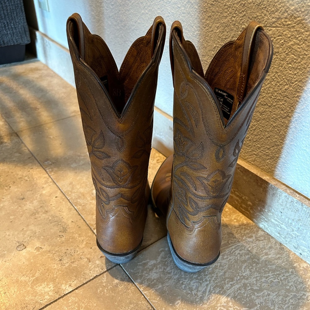Women Ariat Western Boot - Picture 3 of 11
